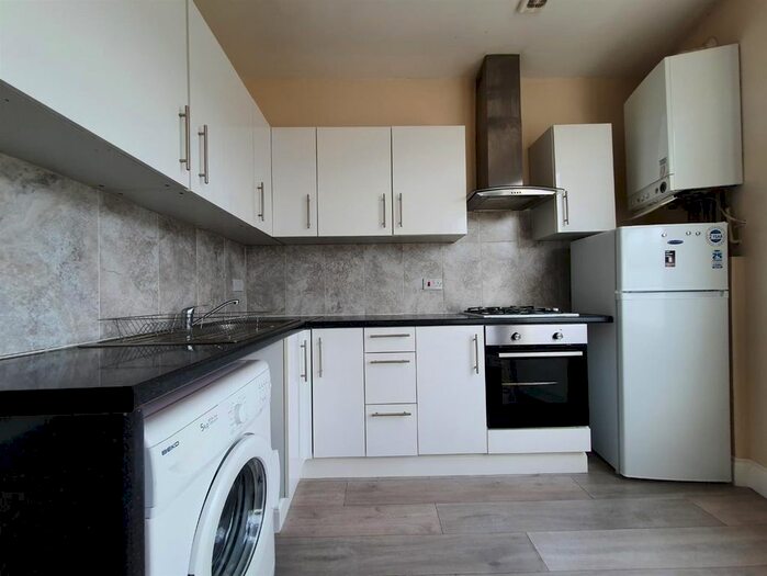 1 Bedroom Flat To Rent In Clarence Road, London, E5