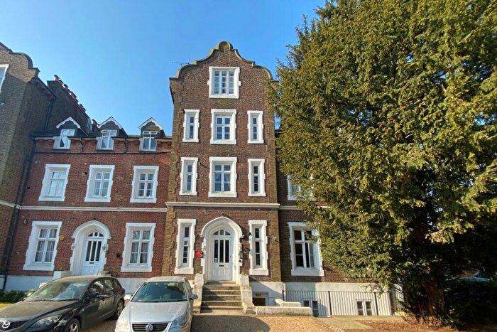1 Bedroom Flat To Rent In Upton Park, SL1