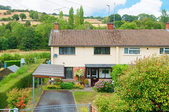 3 Bedroom End Of Terrace House For Sale In Llewellin Road, Kington, HR5