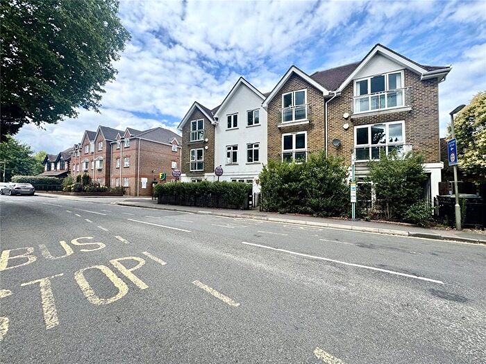 2 Bedroom Flat For Sale In York Road, Woking, Surrey, GU22