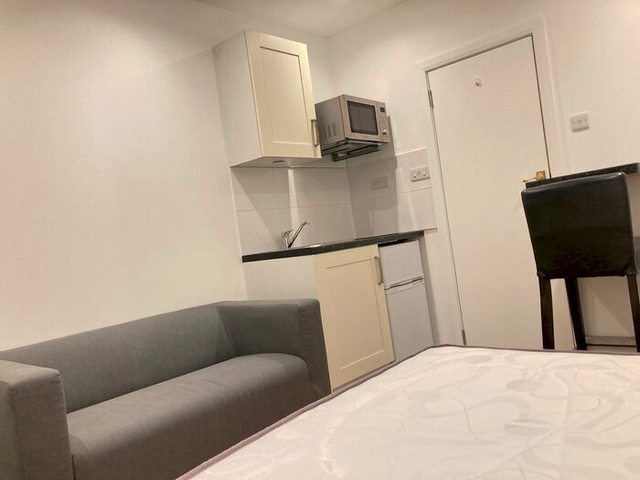 Studio To Rent In Very Near Oldfield Lane Area, Greenford Near Tube, UB6