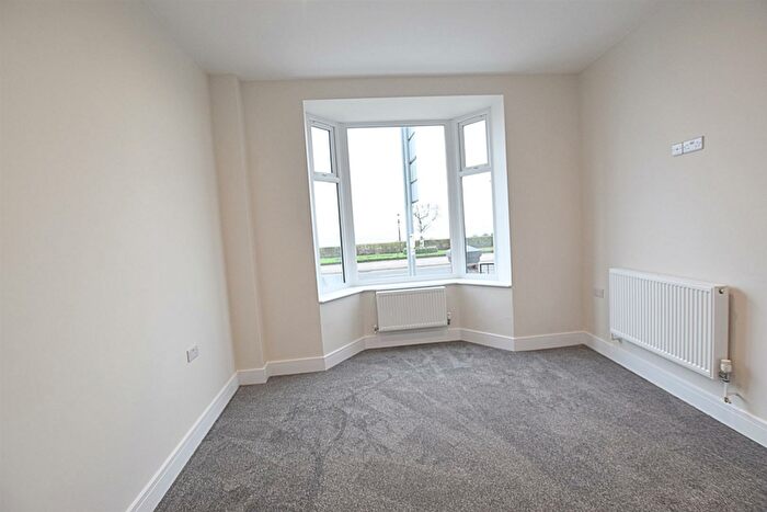 4 Bedroom Town House To Rent In Kingsway, Cleethorpes, DN35