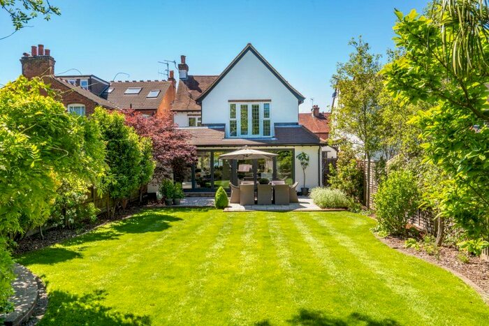 4 Bedroom Detached House To Rent In The Greenway, Chalfont St. Peter, Gerrards Cross, Buckinghamshire SL9