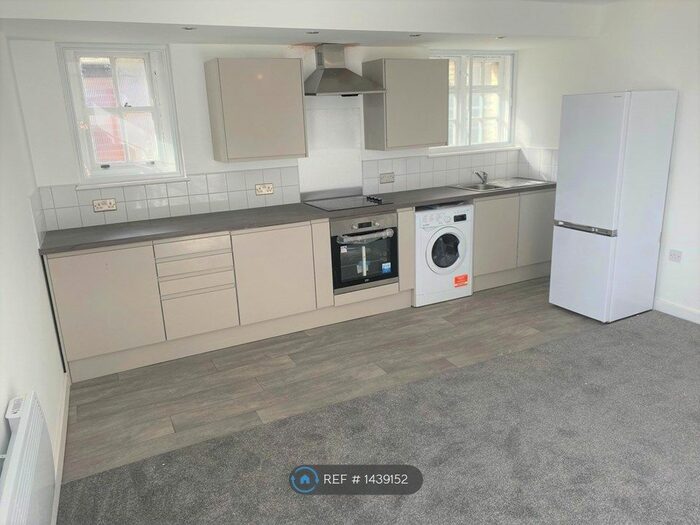 1 Bedroom Flat To Rent In Church Street, Mansfield, NG18