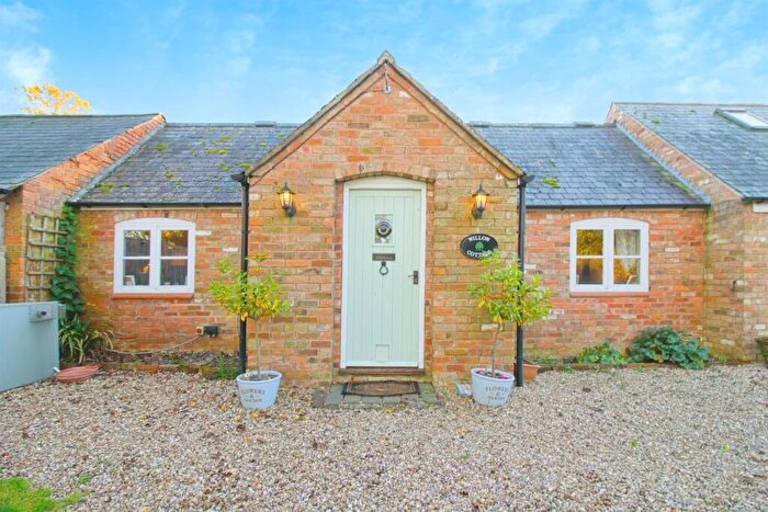 2 Bedroom Character Property For Sale In Main Street, Skeffington, Leicester, LE7