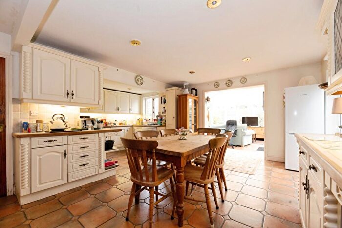 3 Bedroom Detached House For Sale In Headley Heath Approach, Boxhill, Tadworth, Surrey, KT20