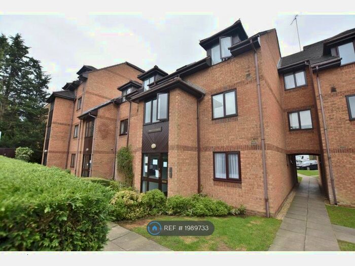 1 Bedroom Flat To Rent In Savanna Court, Watford, WD18
