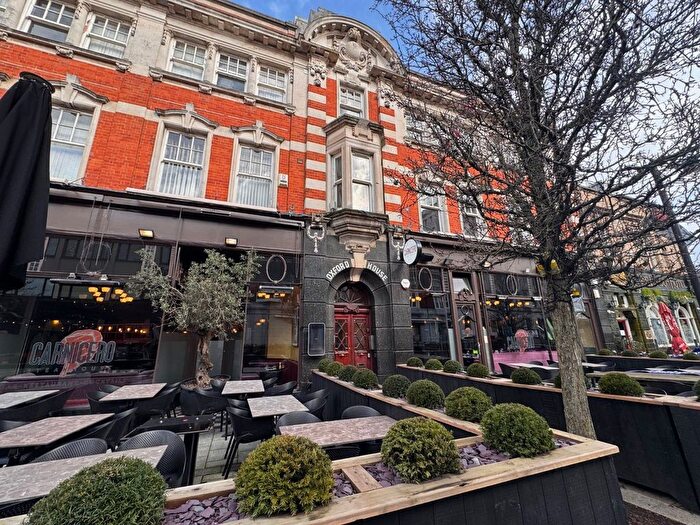 2 Bedroom Flat To Rent In Oxford Street, Southampton, Hampshire, SO14