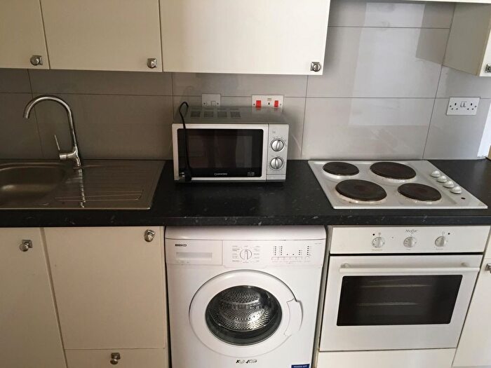 2 Bedroom Terraced House To Rent In Kensington Church Street, London, W8