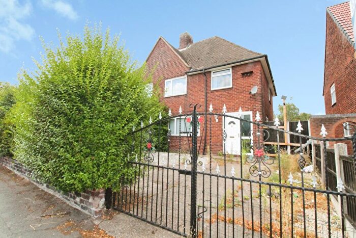3 Bedroom Semi-Detached House For Sale In Edinburgh Road, Worksop, S80