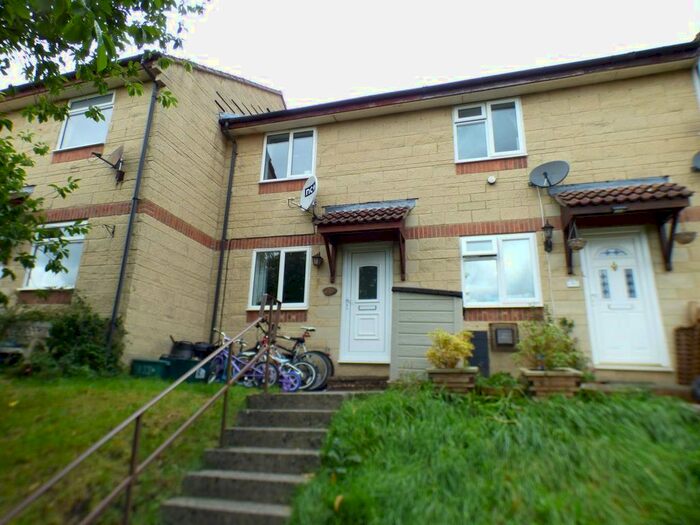 2 Bedroom Property To Rent In Daneacre Road, Radstock, Somerset, BA3