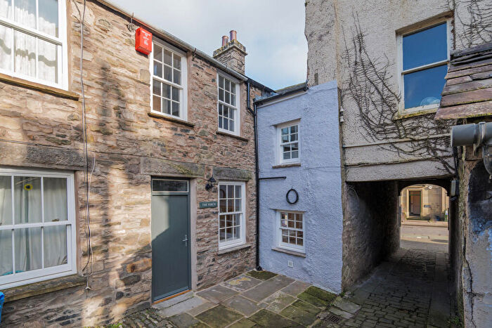 2 Bedroom Apartment To Rent In Yard Stricklandgate, Kendal, LA9