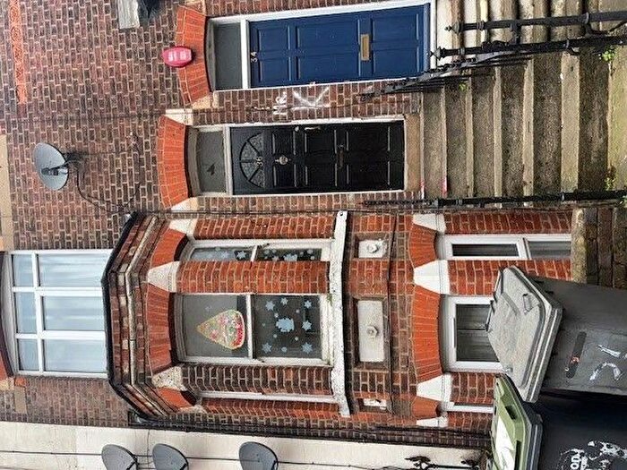 2 Bedroom Flat To Rent In Buxton Road, Luton, LU1