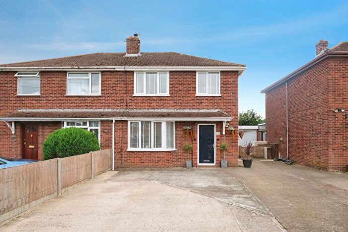 3 Bedroom Semi-Detached House For Sale In Westfaling Street, Hereford, HR4