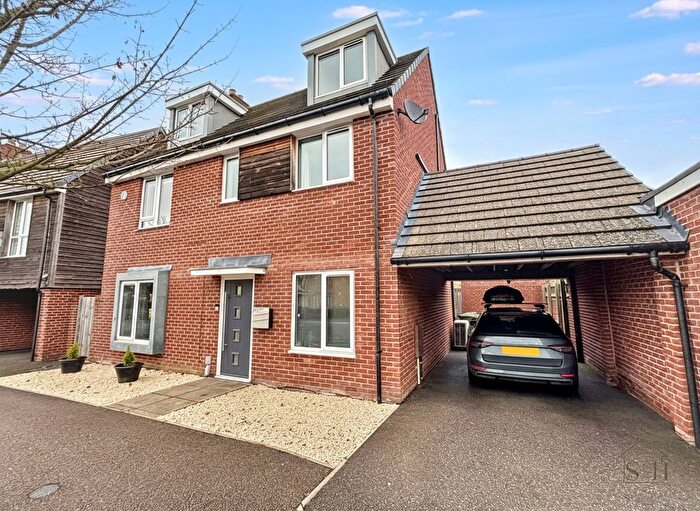 5 Bedroom Detached House For Sale In Evergreen Way, Ashford, TN23