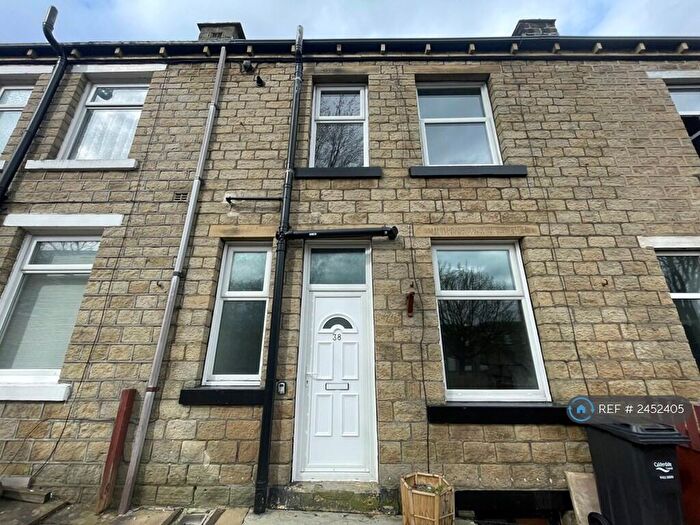 2 Bedroom Terraced House To Rent In Albion Street, Elland, HX5