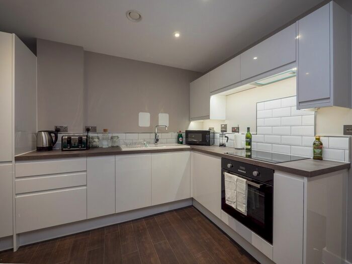 2 Bedroom Flat To Rent In West Bar, Sheffield, S3
