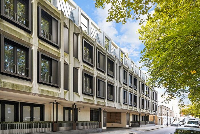 3 Bedroom Flat To Rent In Old Church Street, London, SW3