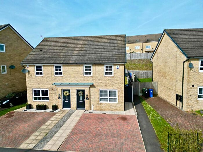 3 Bedroom Semi Detached House For Sale In Fields Farm Road, Hyde, Greater Manchester, SK14