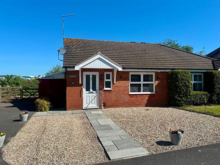 2 Bedroom Bungalow For Sale In Kings Crescent, Hereford, HR1