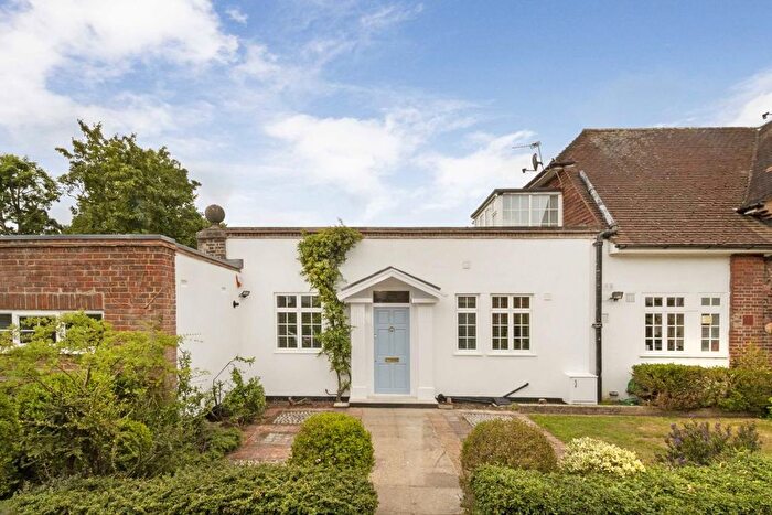 3 Bedroom Semi-Detached House To Rent In Ravenswood Court, Kingston Upon Thames, KT2