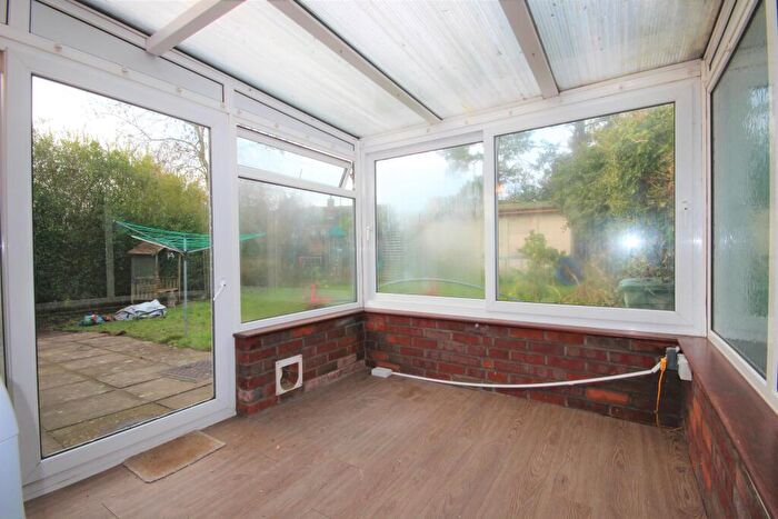 2 Bedroom Bungalow To Rent In Sandycroft Road, Amersham, HP6