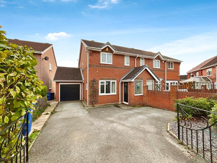 3 Bedroom Semi Detached House For Sale In Morley Place, Conisbrough, Doncaster, DN12