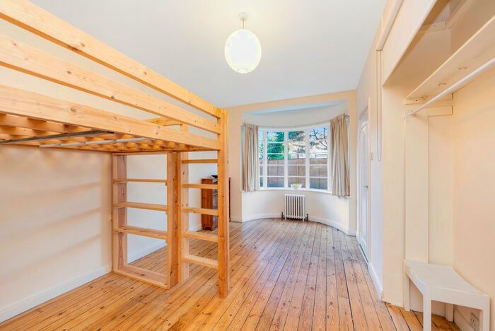 1 Bedroom Studio To Rent In Wyke Road, London SW20