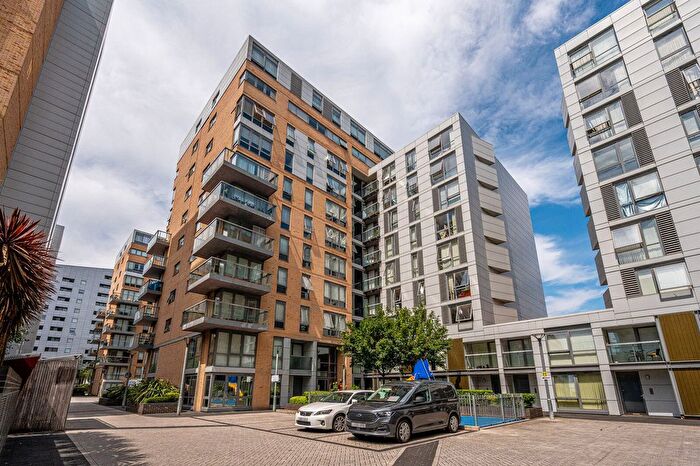 2 Bedroom Flat For Sale In Canary View, Greenwich, London, SE10