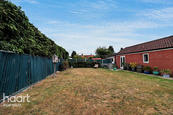 2 Bedroom Bungalow For Sale In Hastings Court, Melton Constable, NR24