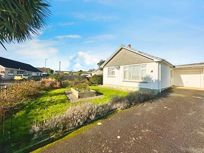 2 Bedroom Detached Bungalow For Sale In Helston, Modernised Two Bed Bungalow, TR13