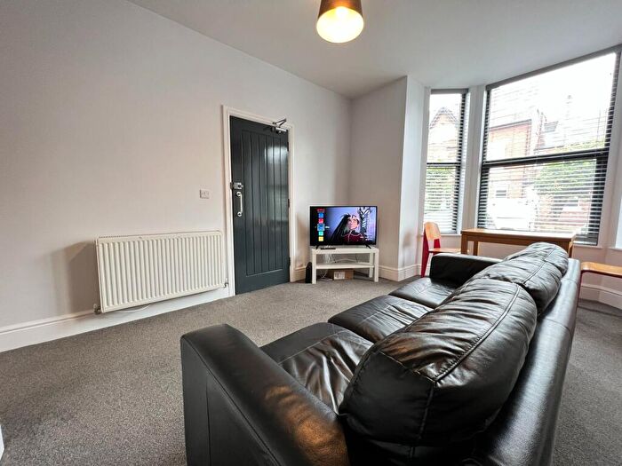 2 Bedroom Apartment To Rent In Flat, Millicent Road, West Bridgford, West Bridgford, Nottingham, NG2