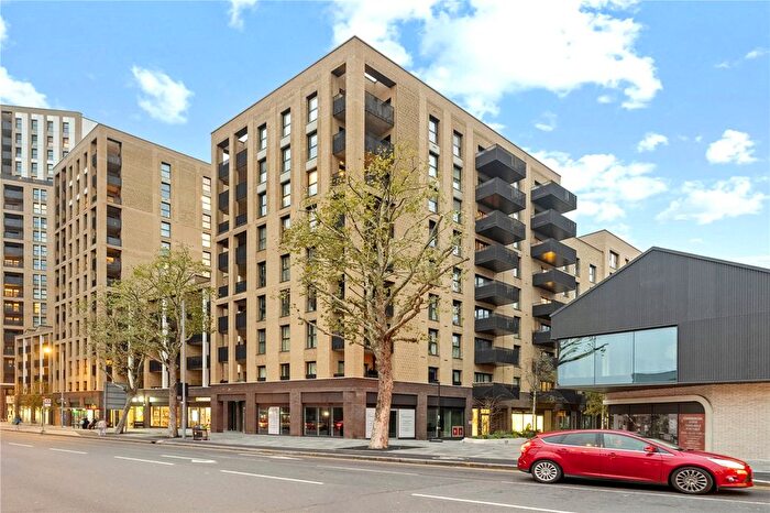 2 Bedroom Flat For Sale In Frank Searle Passage, Walthamstow, E17