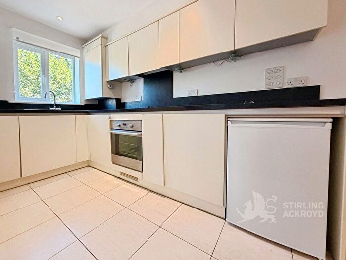 3 Bedroom Semi-Detached House To Rent In Josephs Road, Guildford, Surrey, GU1