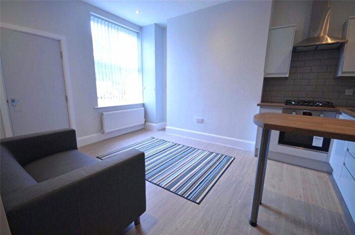 1 Bedroom Apartment To Rent In Ladybarn Road, Fallowfield, Manchester, M14