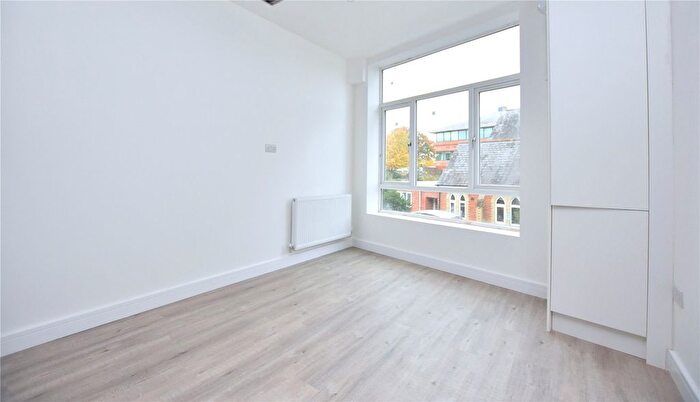 1 Bedroom Flat For Sale In Broadway, Didcot, Oxfordshire, OX11