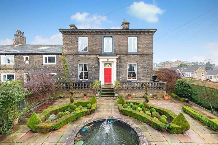 6 Bedroom Property For Sale In Moorside Road, Eccleshill, BD2