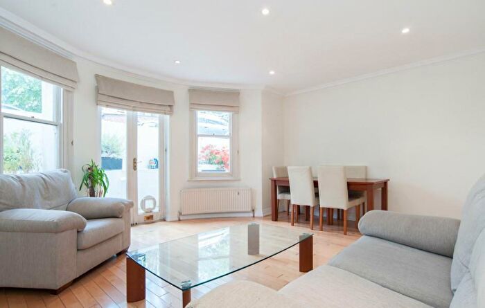 2 Bedroom Apartment To Rent In Buckland Crescent, Belsize Park, NW3