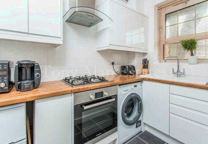 1 Bedroom Flat To Rent In Hazellville Road, London, N19