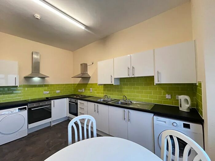 4 Bedroom Flat To Rent In Walters Rd, Swansea, SA1