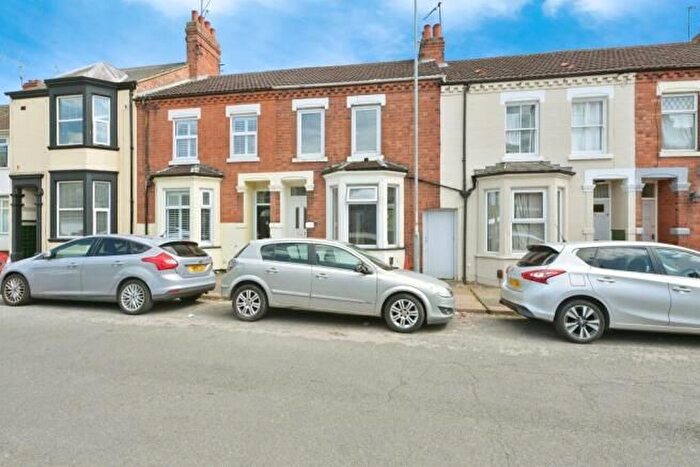 3 Bedroom Property To Rent In Balmoral Road, Northampton, NN2