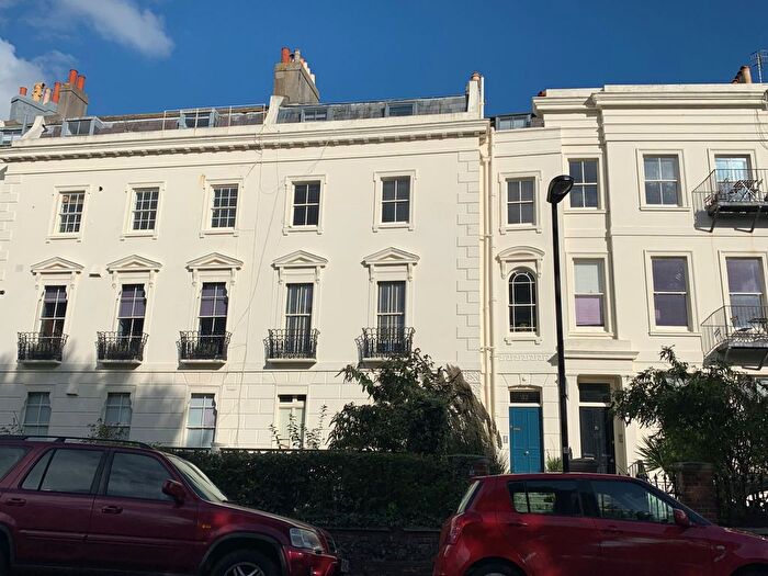2 Bedroom Flat To Rent In Montpelier Crescent, Brighton, BN1
