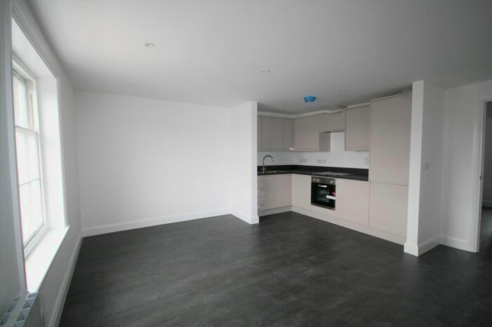 1 Bedroom Flat To Rent In Moulsham Street, Chelmsford CM2