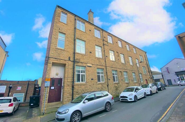3 Bedroom Flat For Sale In Woolcombers Hall, Back Dale Street, Shipley, BD18