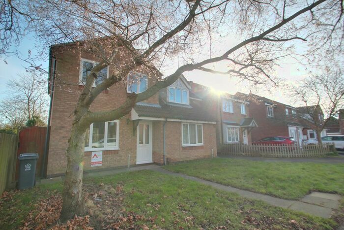 3 Bedroom Semi-Detached House To Rent In Larchwood Close, Leicester, LE2