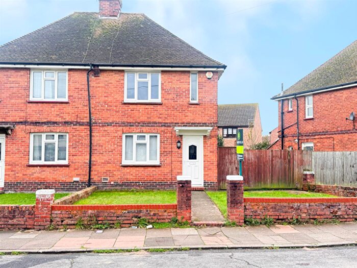 2 Bedroom End Of Terrace House For Sale In Hampden Avenue, Eastbourne, BN22