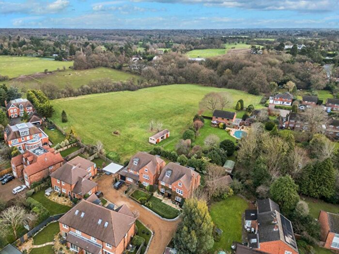 5 Bedroom Detached House For Sale In Dorneywood Close, Burnham, SL1
