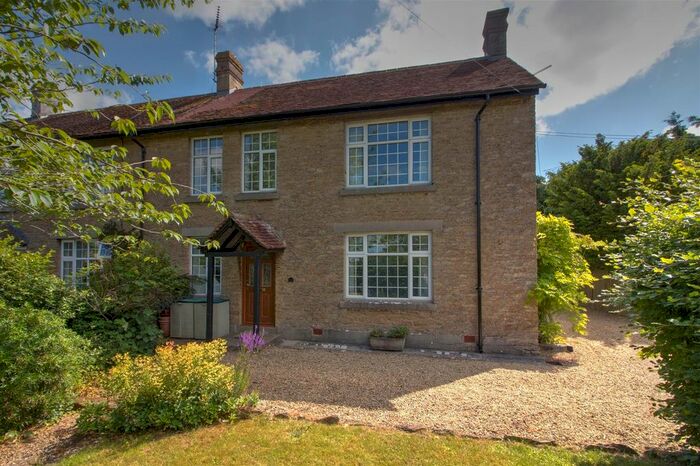 3 Bedroom Cottage For Sale In Court Gardens, Stanton St. Quintin, Chippenham, SN14
