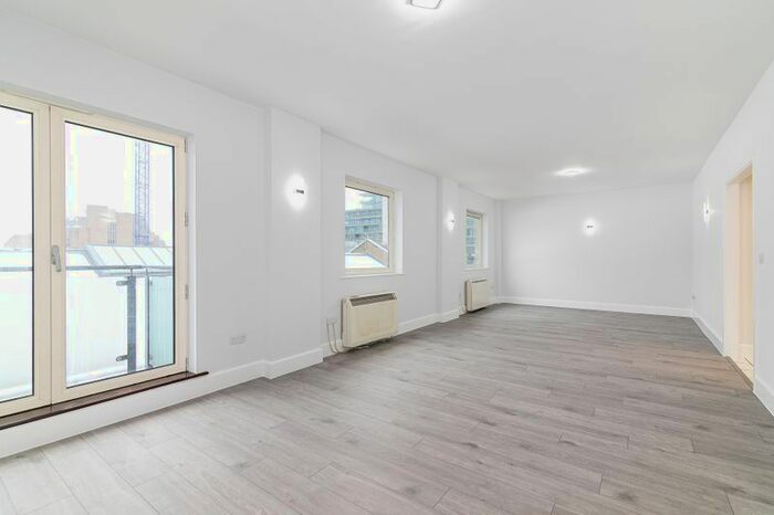 2 Bedroom Flat To Rent In Artichoke Hill, London, E1W