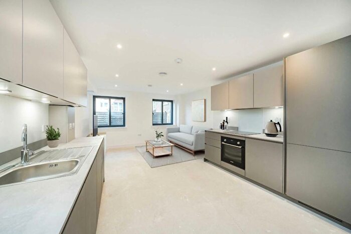 1 Bedroom Flat For Sale In Chatfield Road, Battersea, SW11